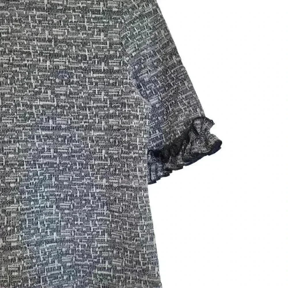 Banana Republic Women's Dark Navy & White Poly/Cotton/Rayon Textured Boucle Ruff - Picture 8 of 9